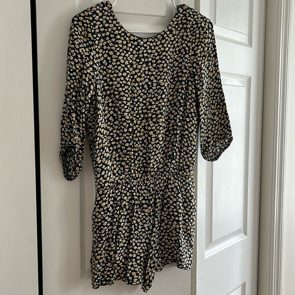 Zara Floral Romper - Picture 1 of 5